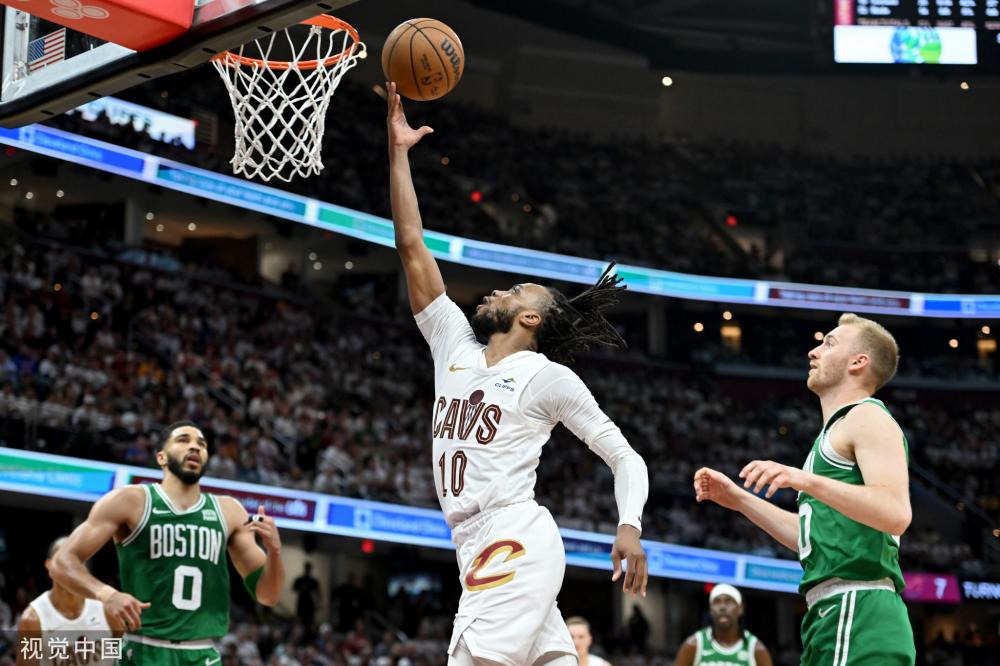 2-0！横扫世界第11，翁泓阳剑指赛季首冠，决赛欲为李诗沣复仇！.