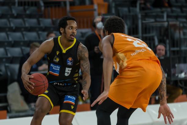 罗梅罗身侧 罗梅罗身侧