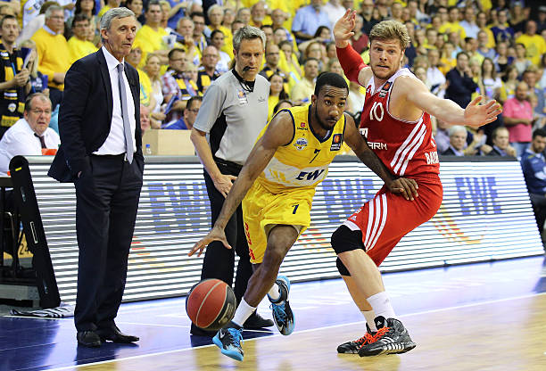 他几乎每个 他几乎每个