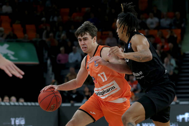 社交媒体对 社交媒体对